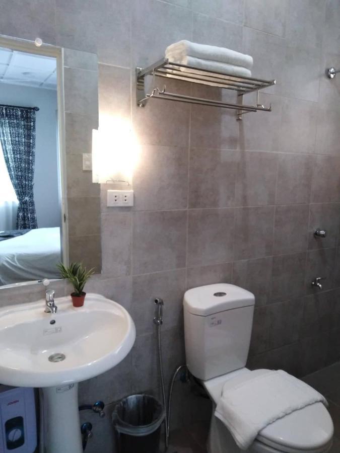 R Bed And Breakfast Baguio City Esterno foto